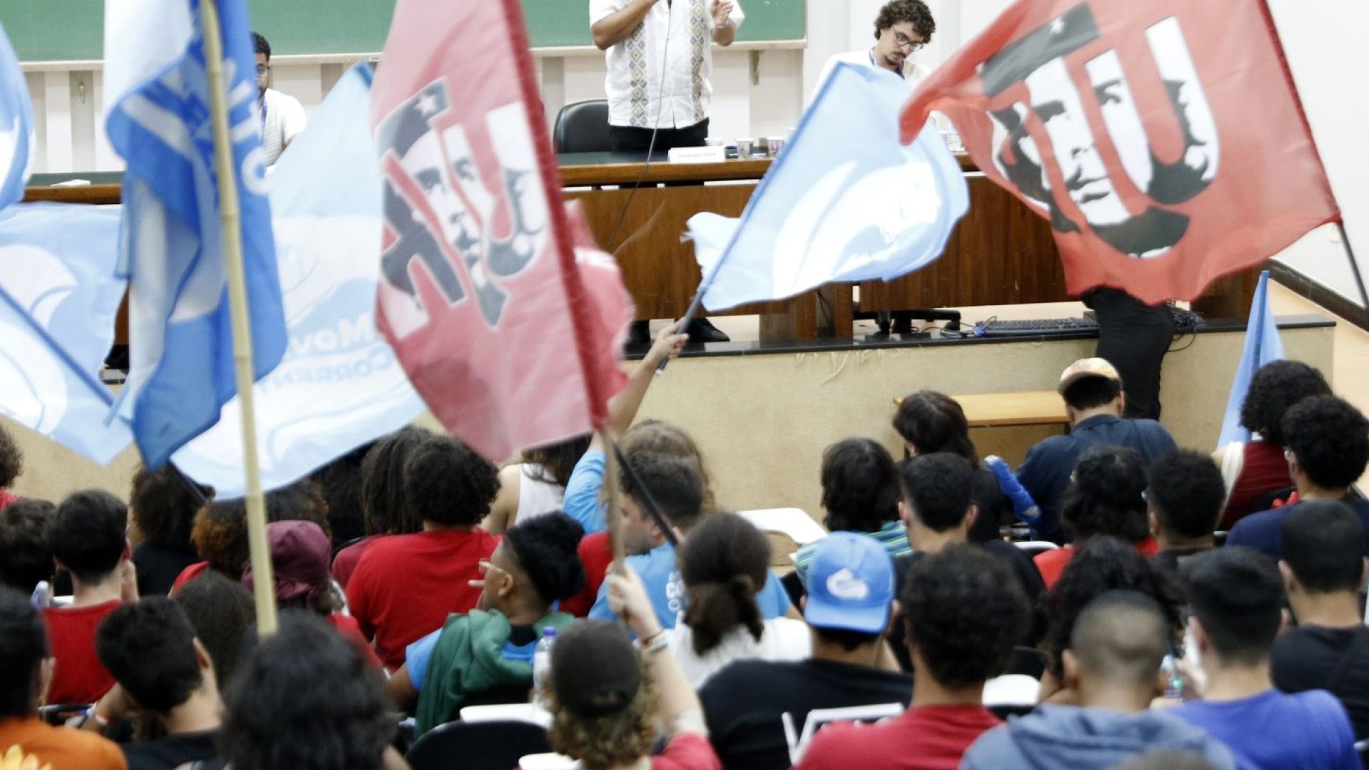 Soberania digital do Brasil requer autonomia tecnológica, diz deputado